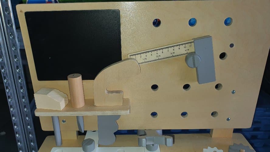 שולחן כלי עבודה מעץ לילדים