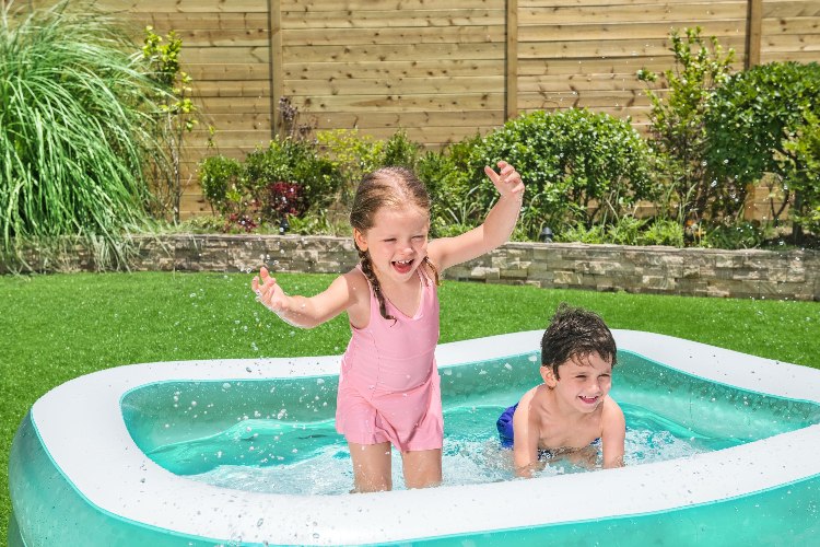 בריכה מלבנית מתנפחת