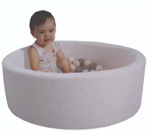 בריכת כדורים בצבע לבן | מתאים לילדים