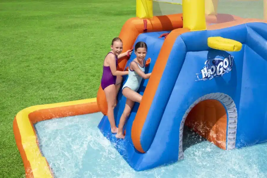 ⁦מתקן מתנפח עם מים גדול 2 מגלשות | 53377 | פארק מים מסלול מירוצים | Bestway|מגלשה+קיר טיפוס+ שיכשוכית⁩ – תמונה ⁦6⁩