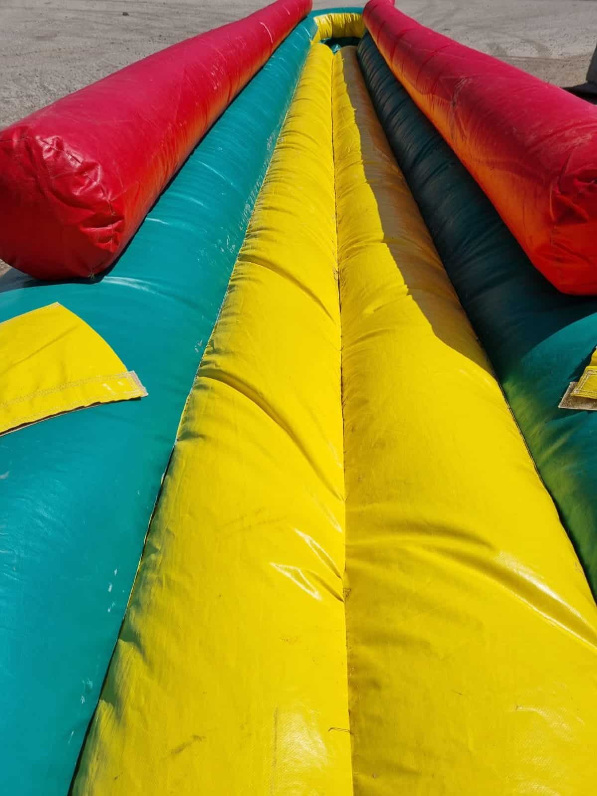 מתנפח מגלשת מים\קצף 10 מטר להשכרה